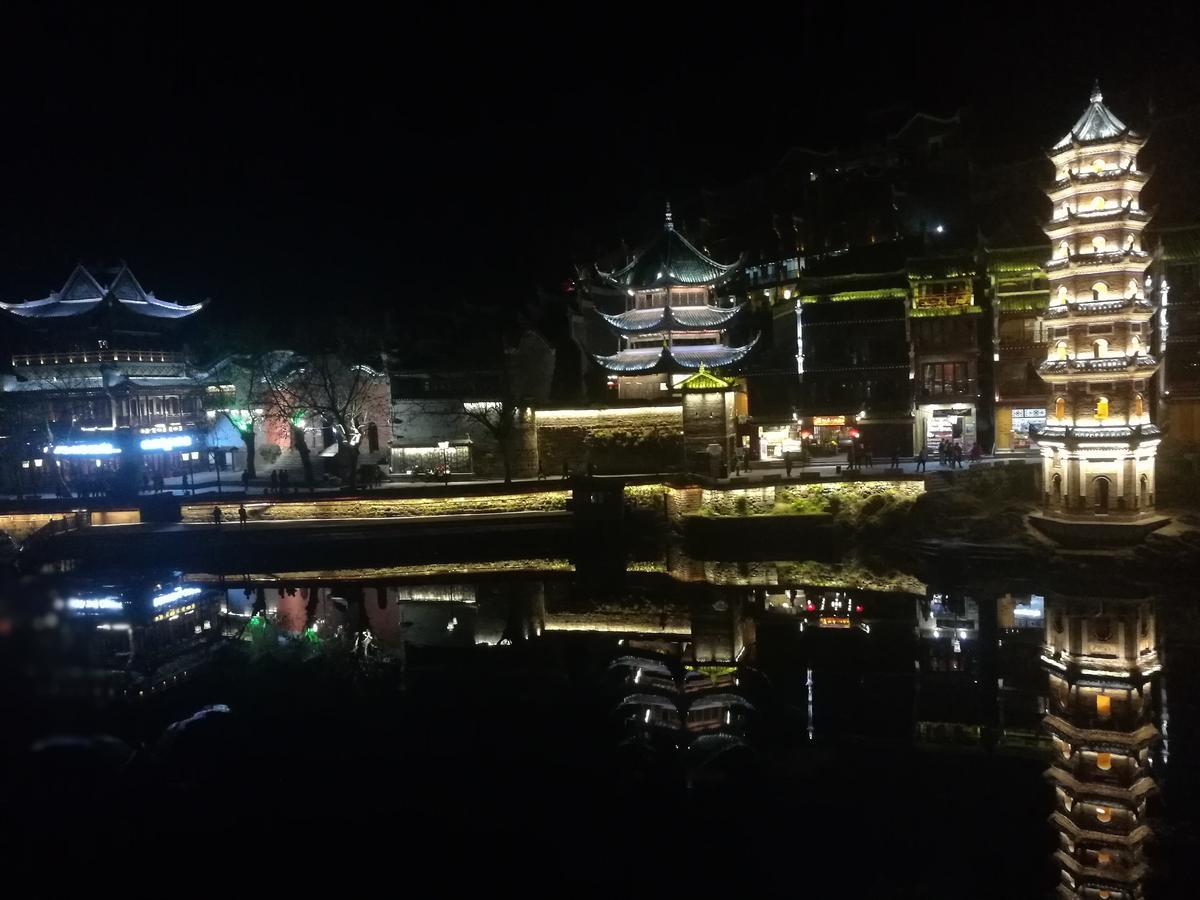 沱江缘民宿 فنغهوانغ المظهر الخارجي الصورة
